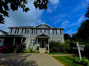 Charlottetown House